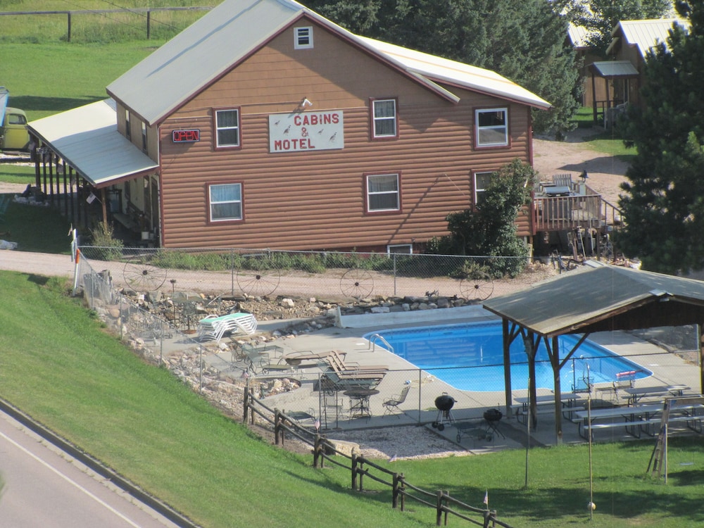 Black Hills Motel at Quails Crossing — hotel in Hill