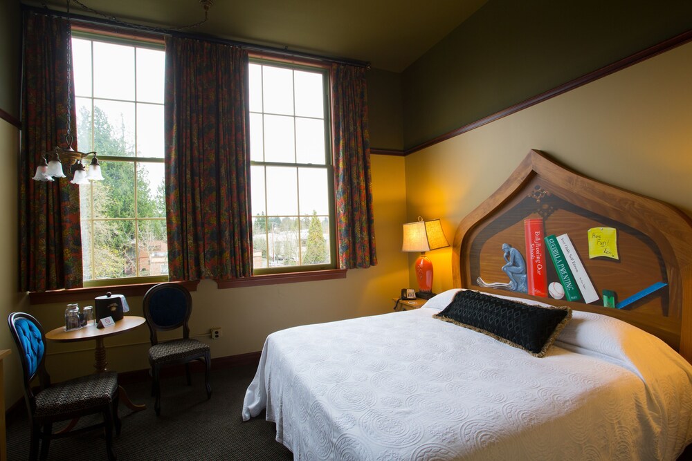 McMenamins Anderson School - photo 9