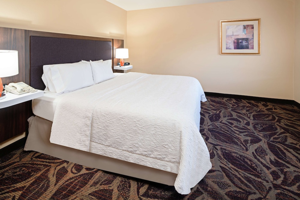 Hampton Inn & Suites Bremerton - photo 7