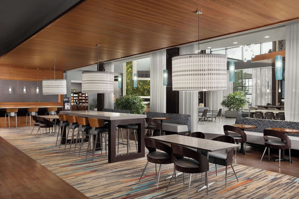 Embassy Suites by Hilton Knoxville West - photo 25