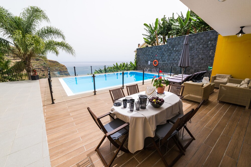 Atlantic Pearl Villa ETC Madeira — 4-Star Luxury Hotel in Calheta, Portugal