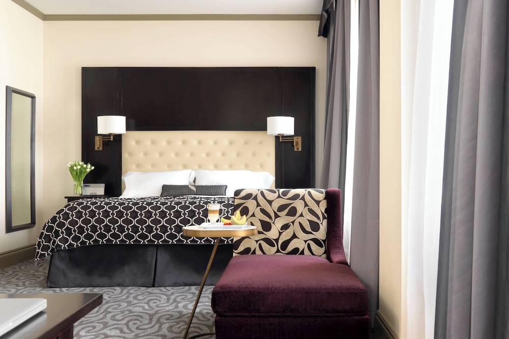 Hotel Blackhawk Autograph Collection - photo 14