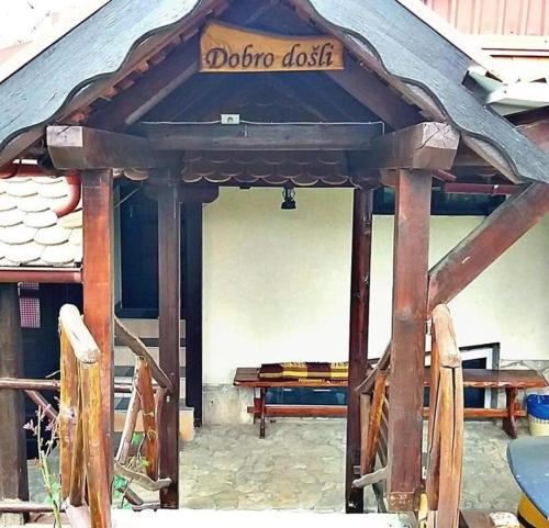 Kuća sa apartmanima Šemnica za odmor i proslave — 4-Star Luxury Hotel in Mihovljan, Croatia