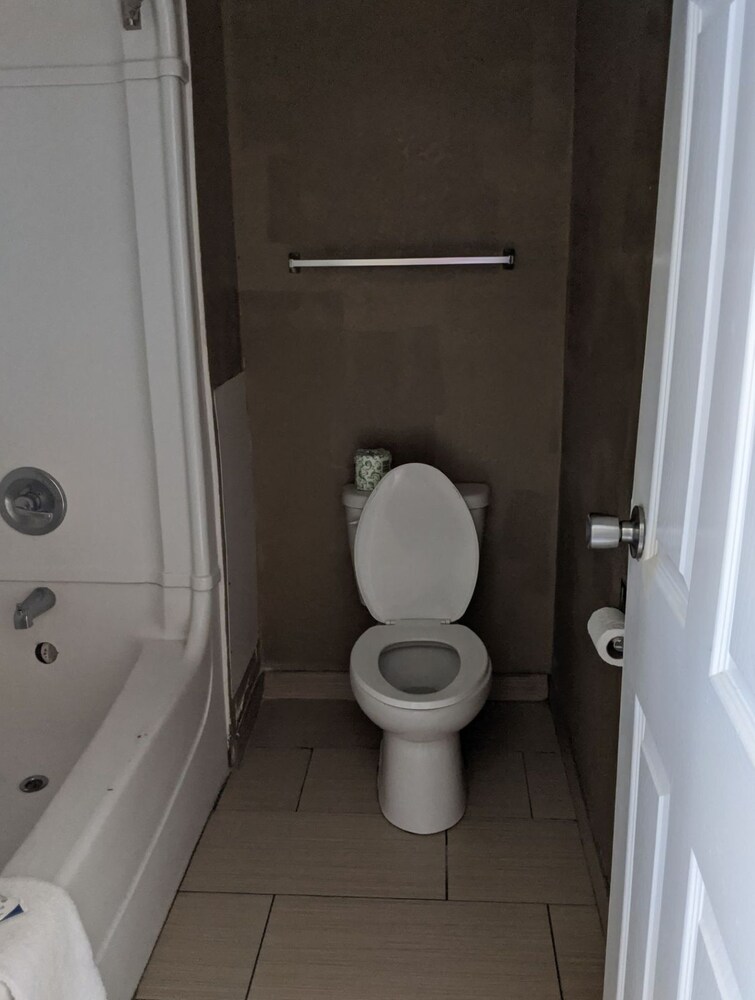 OYO Hotel Lake Charles Hwy 10 - photo 29