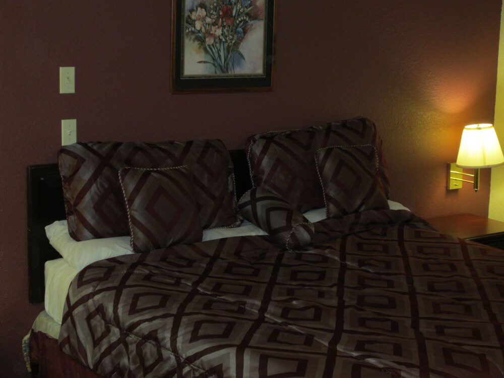 First Western Inn - photo 14