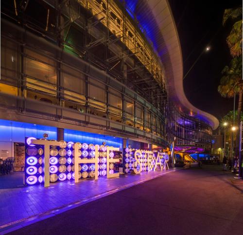 Resort Style 2BR Apt in Pyrmont Next to Darling Harbour in Sydney, Australia