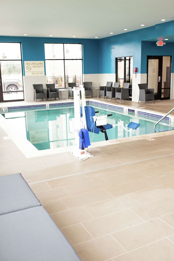 Hampton Inn & Suites Dundee - photo 38