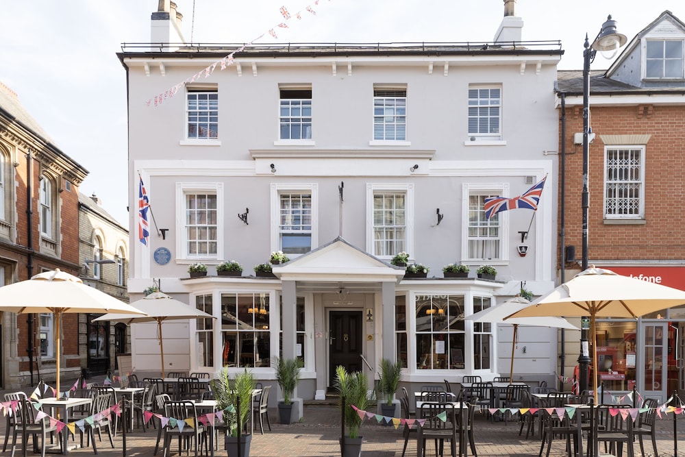 The Red Lion Hotel - carbon neutral hotel in Spalding