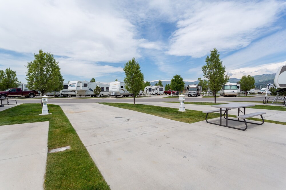 Pony Express RV Resort - photo 8
