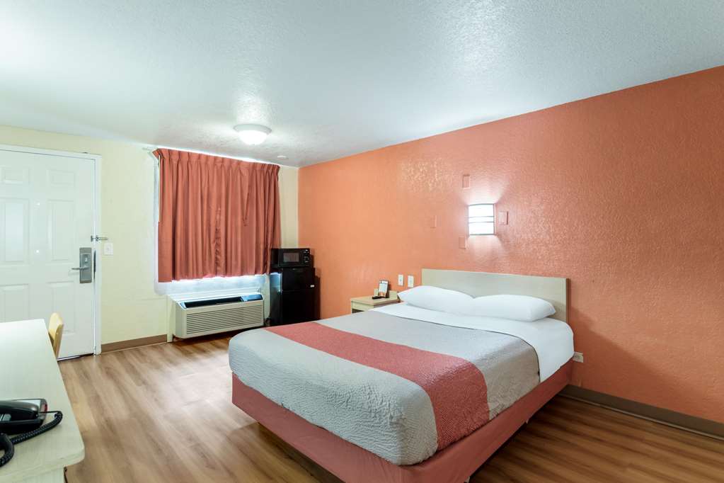 Motel 6 Newport News - photo 22