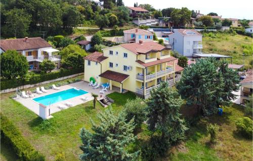 Lovely Apartment In Porec With Wifi — 4-Star Luxury Hotel in Porec, Croatia