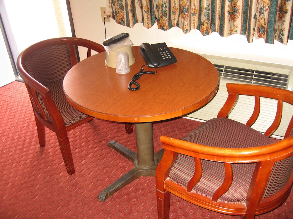 Royal Inn Motel Long Beach - photo 16