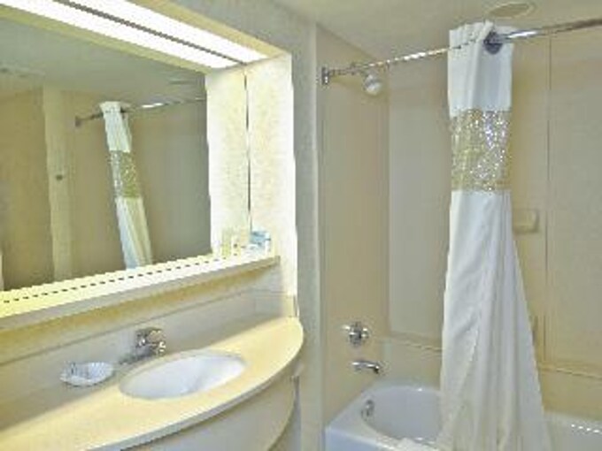 Hampton Inn Tooele - photo 15