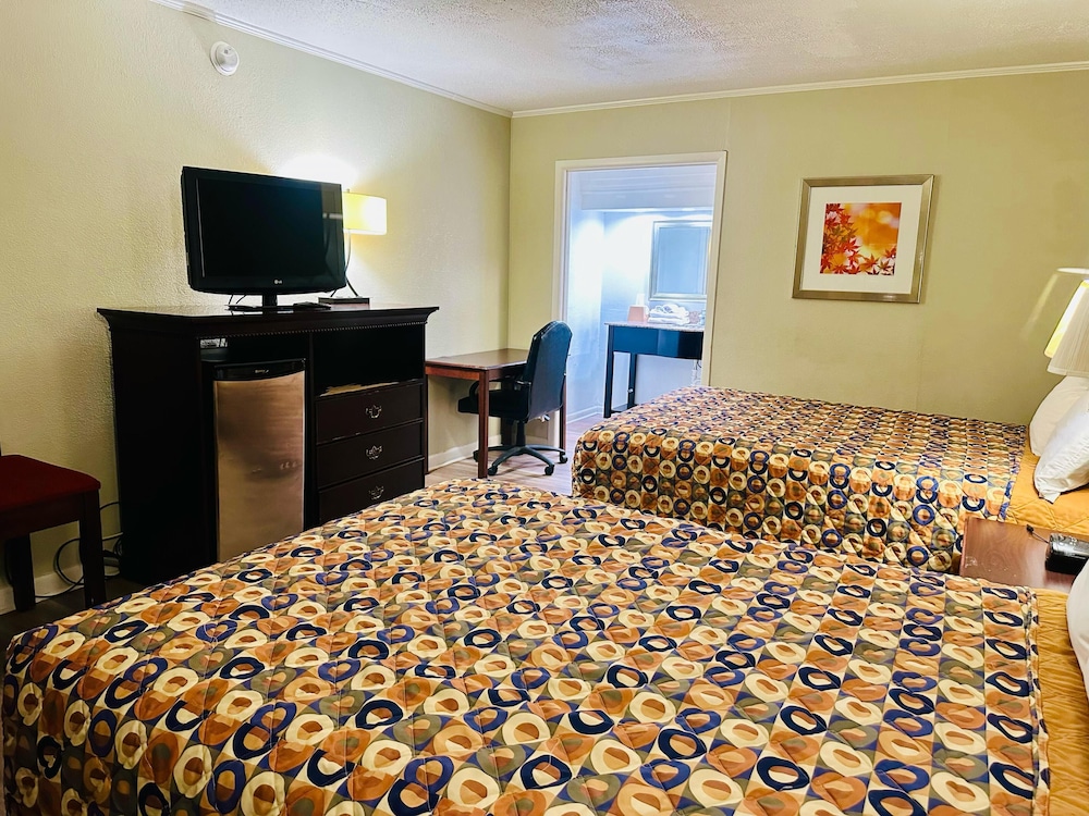 Astoria North Extended Stay - photo 13
