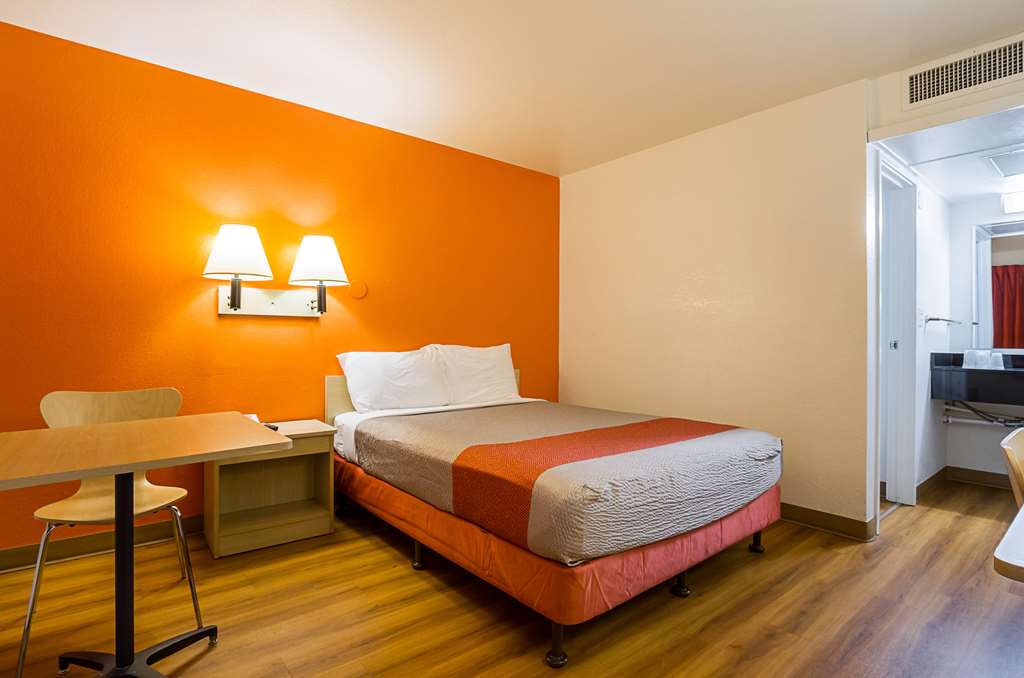 Motel 6 Mesa North - photo 9
