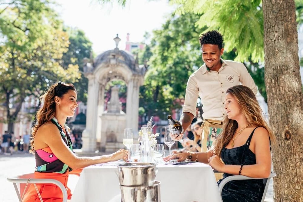 Lisboa Carmo Hotel - last minute hotel in Lisbon