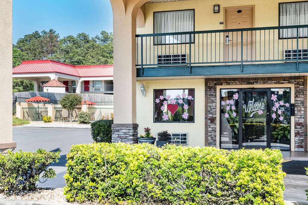 Days Inn by Wyndham Macon I 475 - photo 4