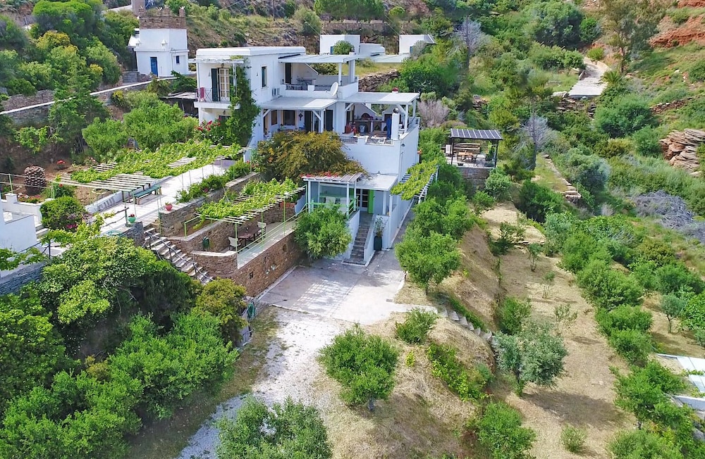 Kypri Apartments — 4-Star Luxury Hotel in Andros, Greece