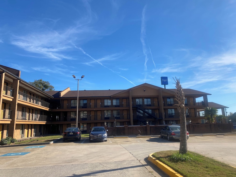 American Inn and Suites Atlanta Airport Jonesboro I 75 - photo 32