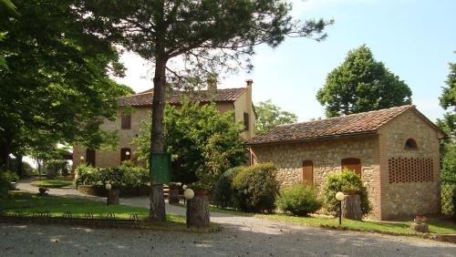 Agriturismo il Prato — 4-Star Luxury Hotel in Palaia, Italy