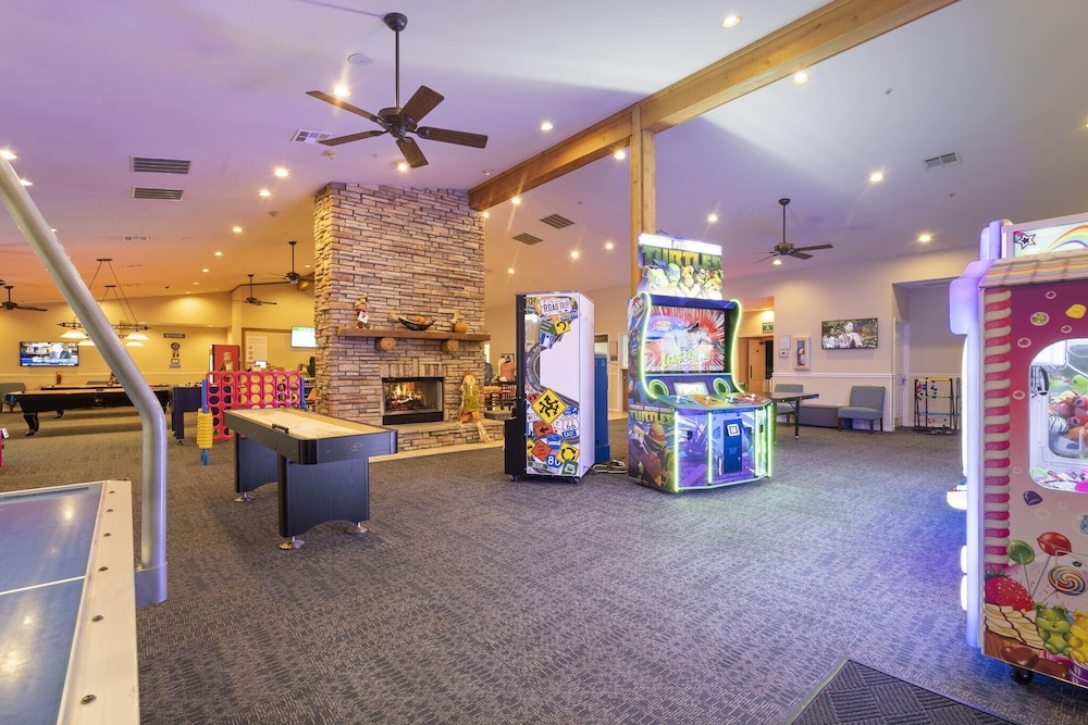Suite Outlook Resort Amenities Penthouse Close to Downtown Updated - photo 29