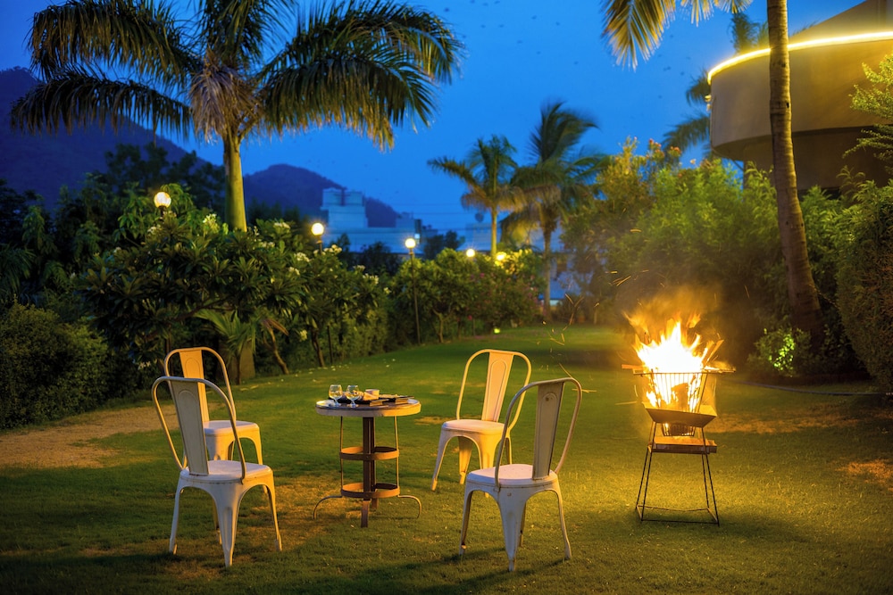 Alaya Stays Jeevantara by ELIVAAS in Udaipur, India