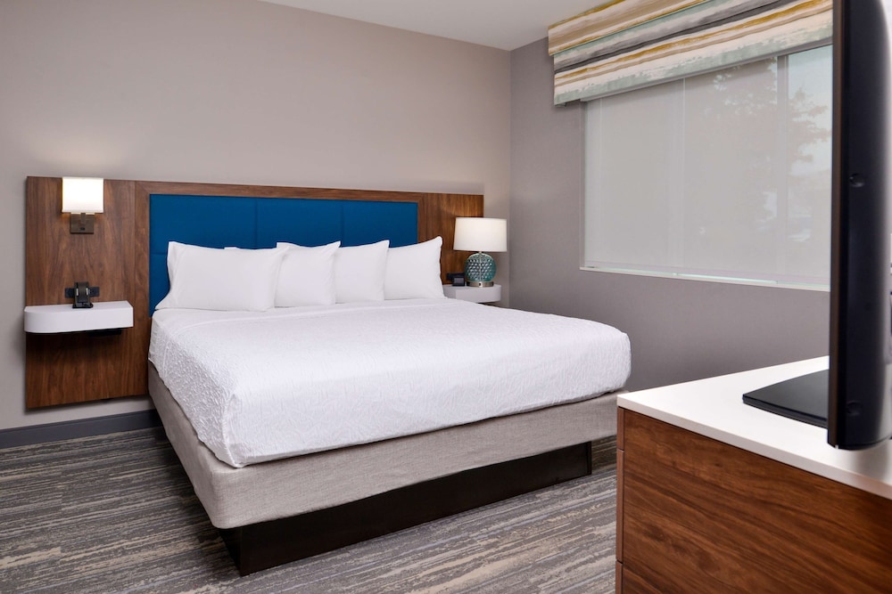 Hampton Inn & Suites Boise Spectrum - photo 33