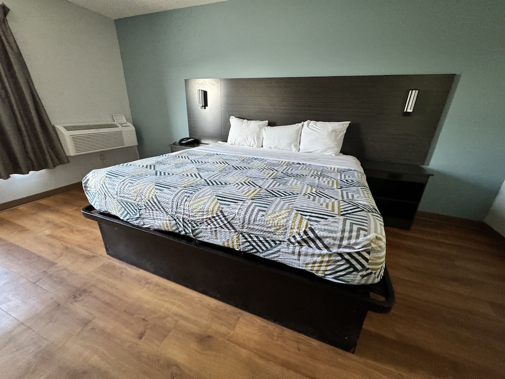 Motel 6 East Syracuse NY Airport - photo 11
