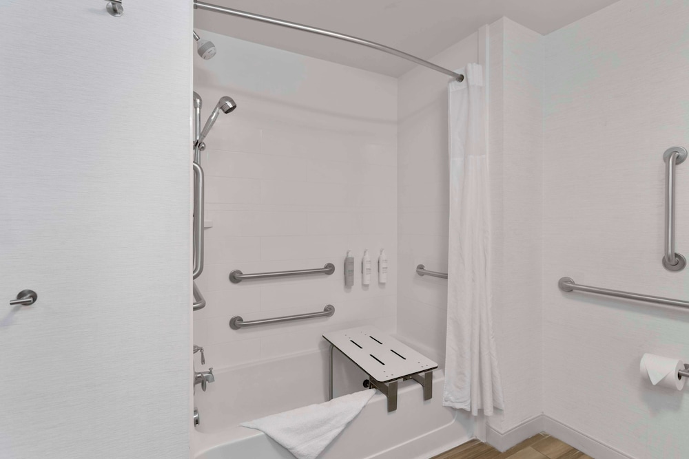 Hampton Inn & Suites Columbus Scioto Downs - photo 24