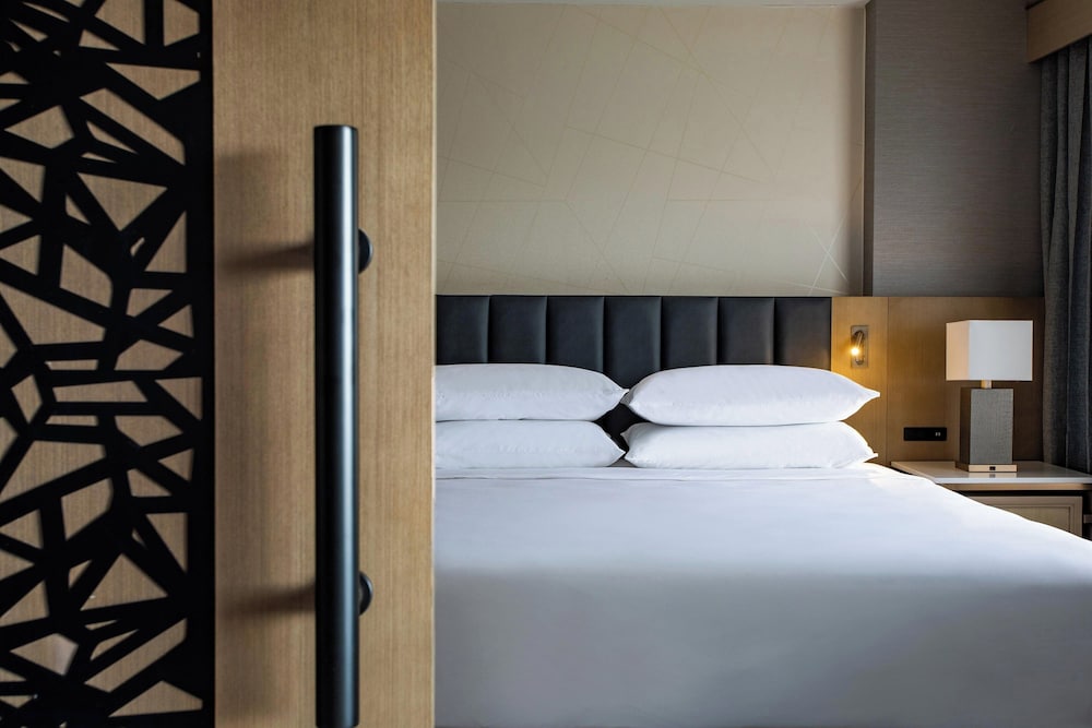 Sheraton Suites Columbus Worthington - photo 4