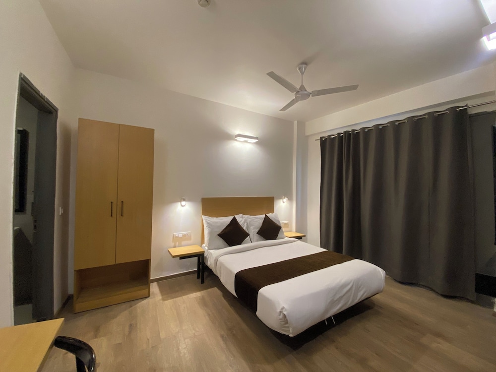 Hotel Crown Omaxe The Forest Spa view in Faridabad, India