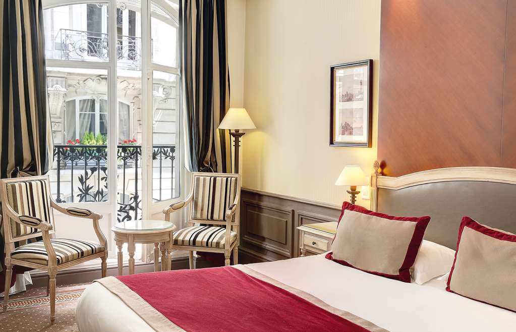 Best Western Premier Trocadero La Tour Hotel