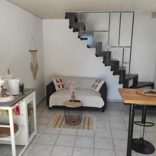 Duplex 24m2 Classe 2 Etoiles a 2km D’aubenas in Aubenas, France