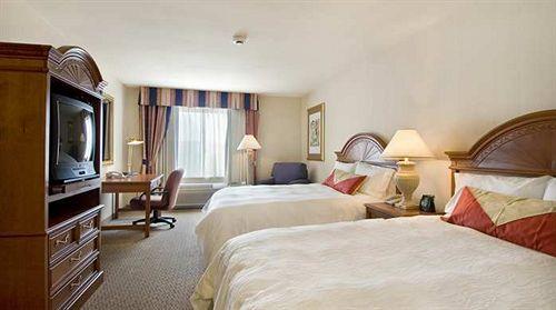 Hilton Garden Inn Overland Park - photo 13