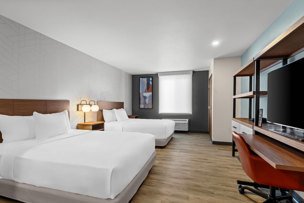 Everhome Suites Temecula - photo 32