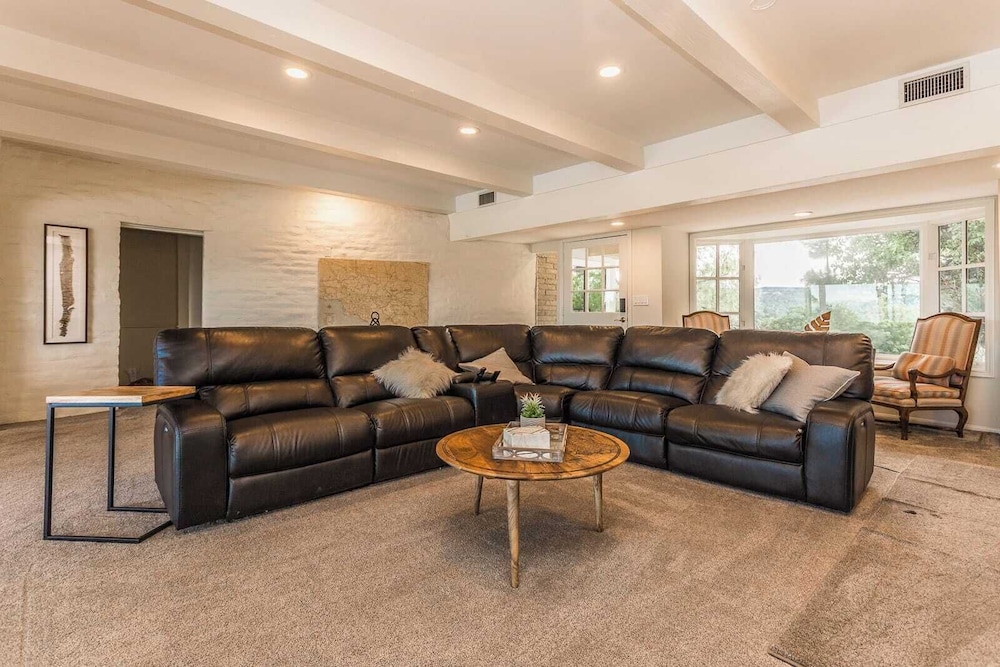 Oak Hills by Avantstay Panoramic View Pool Spa - photo 25