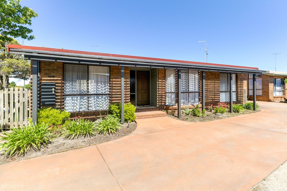 Lowes On The Lakes - carbon neutral hotel in Lakes Entrance