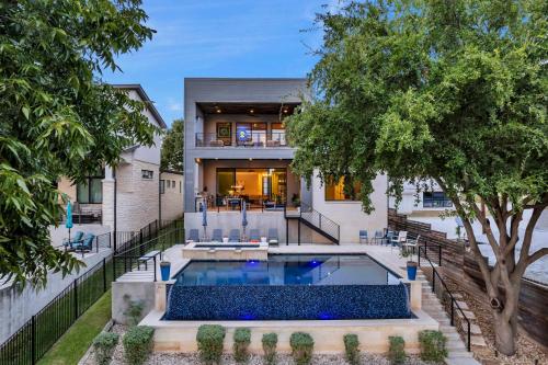 Lakeshore Retreat with Concierge Services in Kingsland, United States