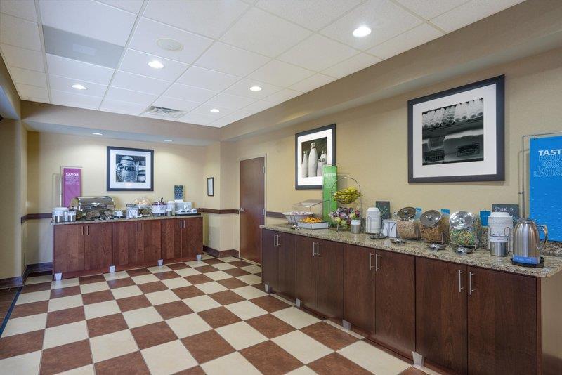 Hampton Inn Maysville - photo 25