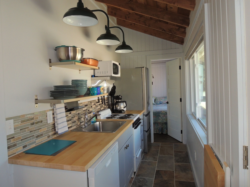 Shorelands Guest Resort and Cottages - photo 27