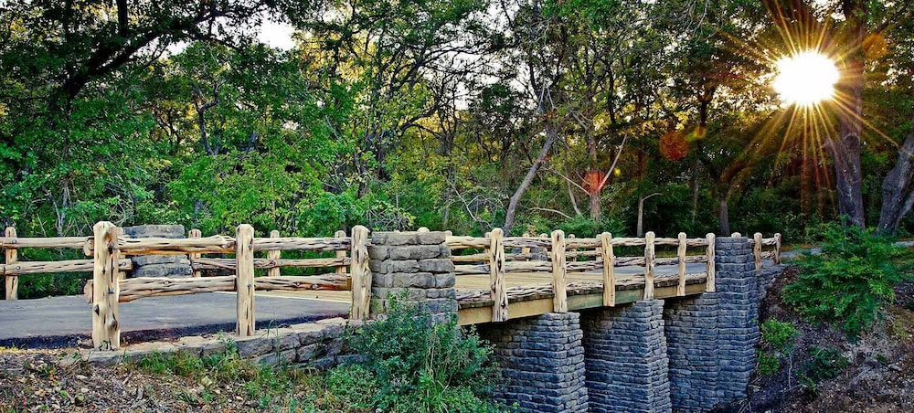 Best Way Inn Cleburne TX - photo 17