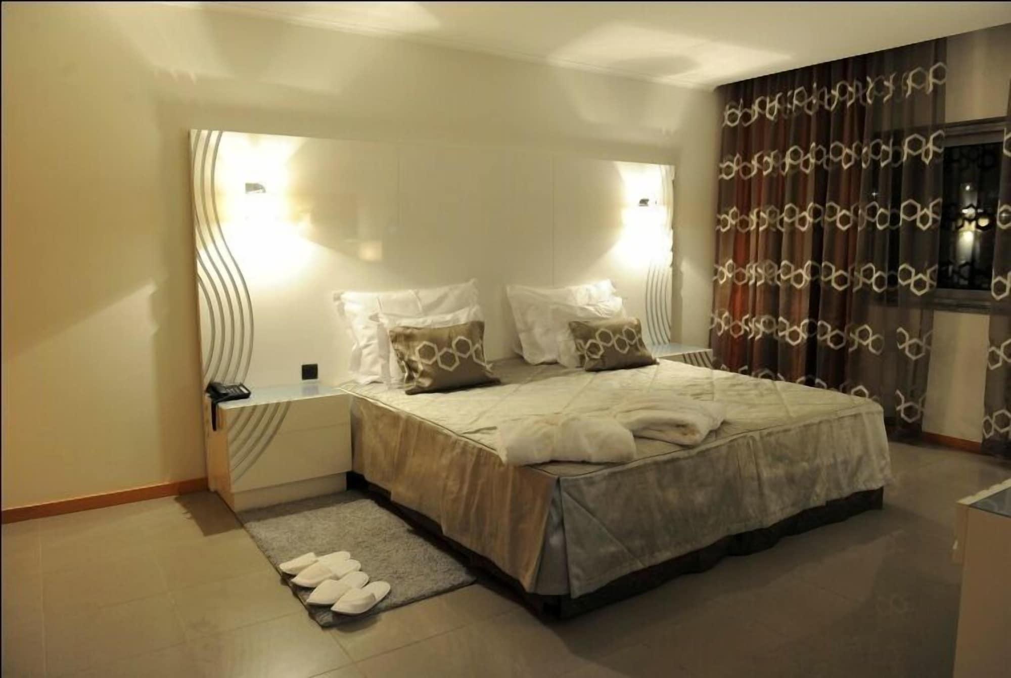 Aparthotel Tropicana in Luanda, Angola