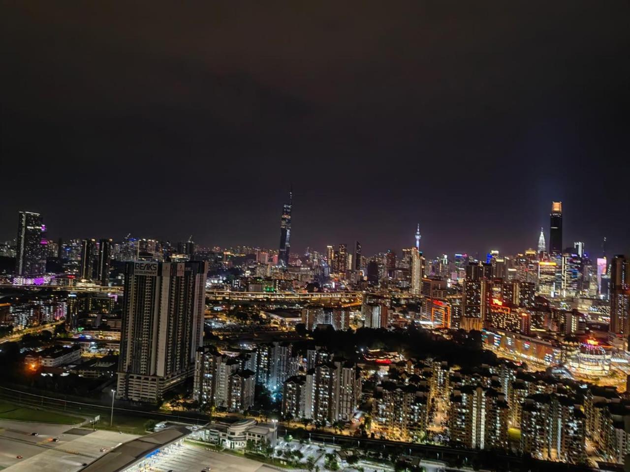 M Vertica KL 3br for 6pax by Wowhome — 4-Star Luxury Hotel in Kuala Lumpur, Malaysia