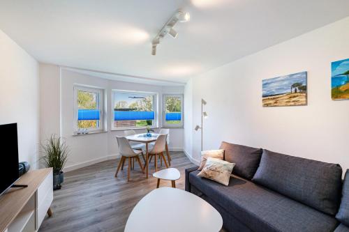 Strandnahe Fewo 1 — 4-Star Luxury Hotel in Ostseebad Dierhagen, Germany
