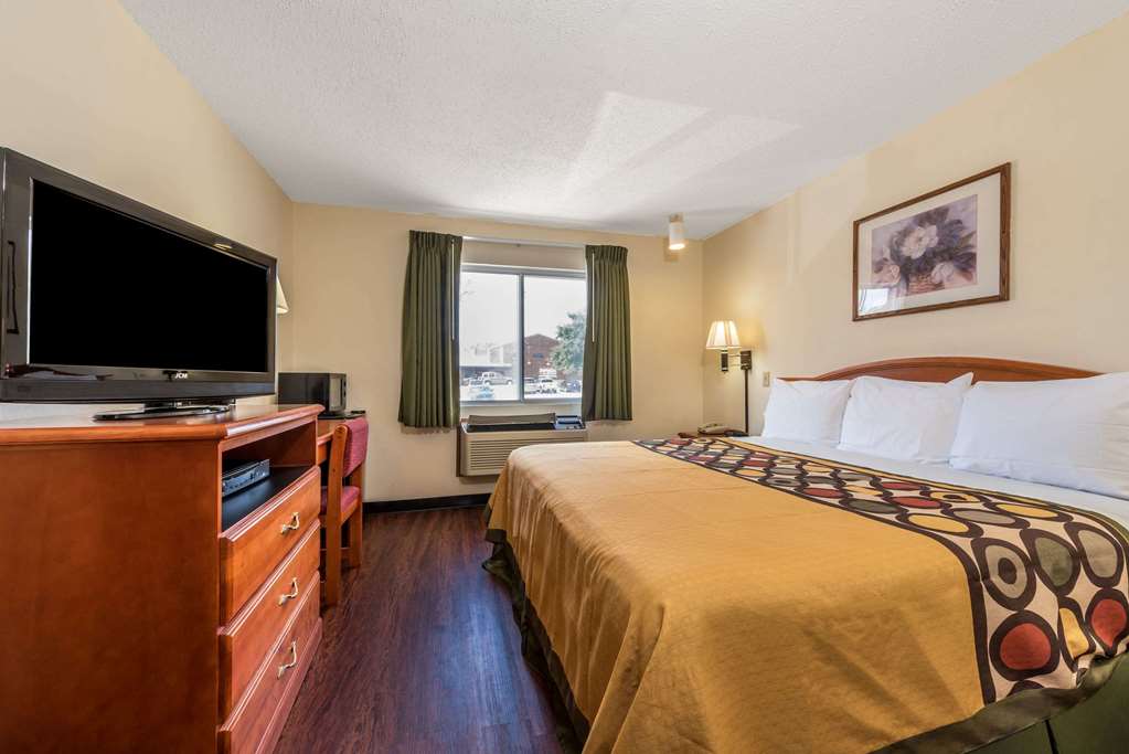 Super 8 by Wyndham Denton - photo 11