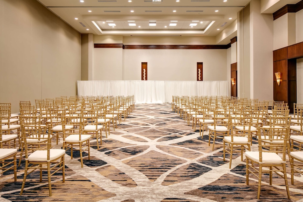 Hilton Garden Inn Manhattan - photo 30