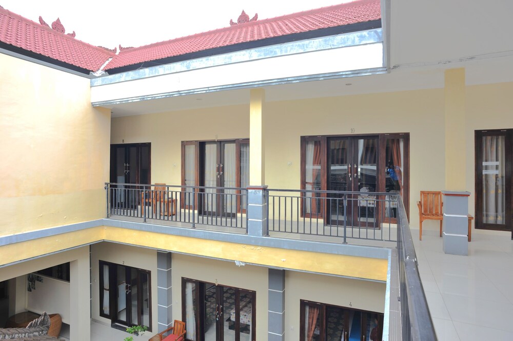 Airy Kuta Kartika Plaza Gang Samudra B2000 Bali in Kuta, Indonesia