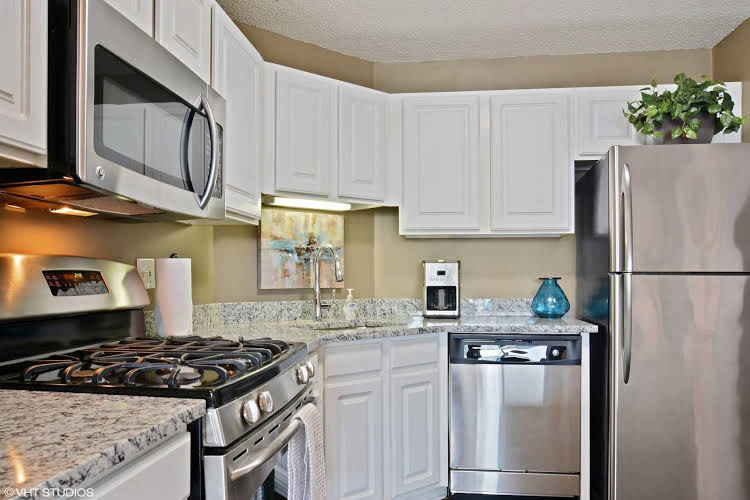 Premier Luxury Suites - photo 26