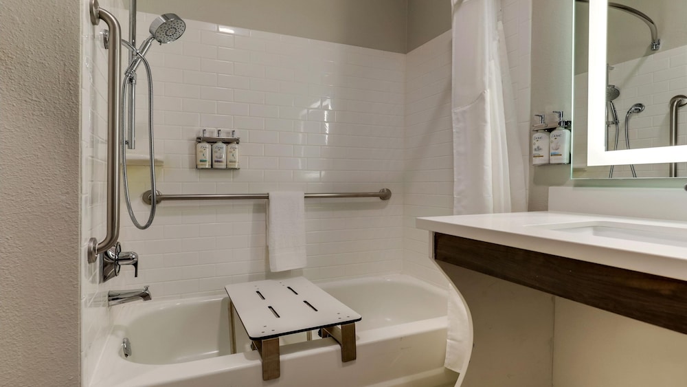 Holiday Inn Express Kenner New Orleans Airport an IHG Hotel - photo 30