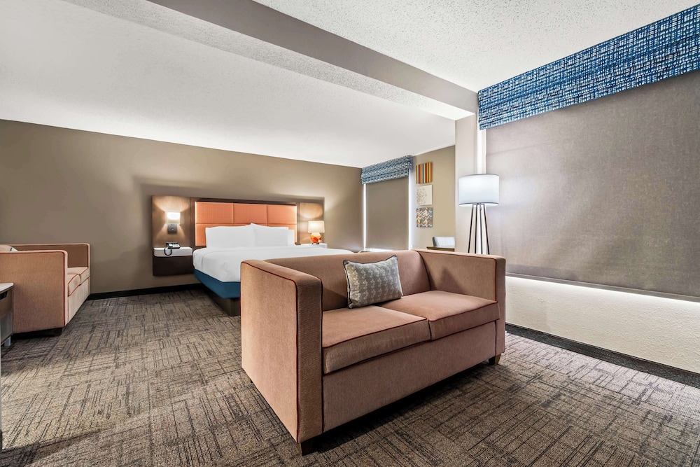 Hampton Inn Jonesboro - photo 21